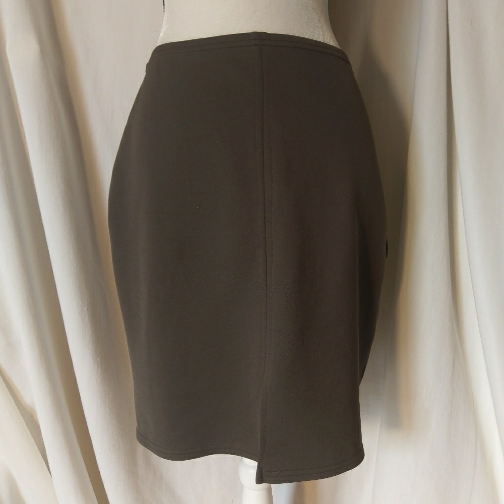 🛍5 for $25🛍Shape FX by Newport news skirt medium